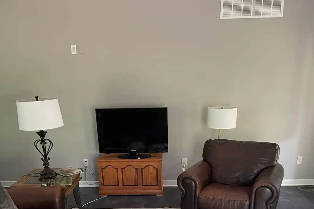 Photo of Livingroom in Sewell