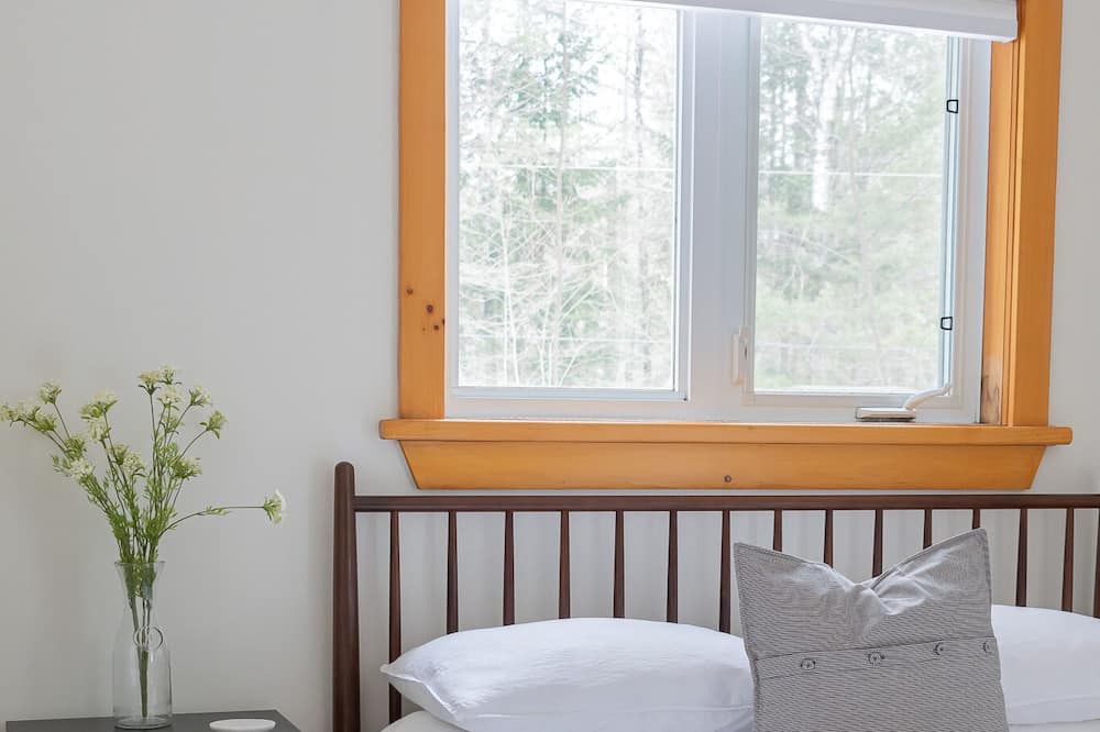 Photo of Bedroom in Utterson