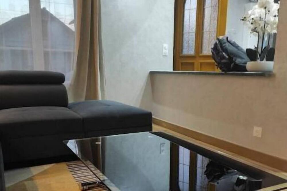 Photo of Livingroom in Ecouen