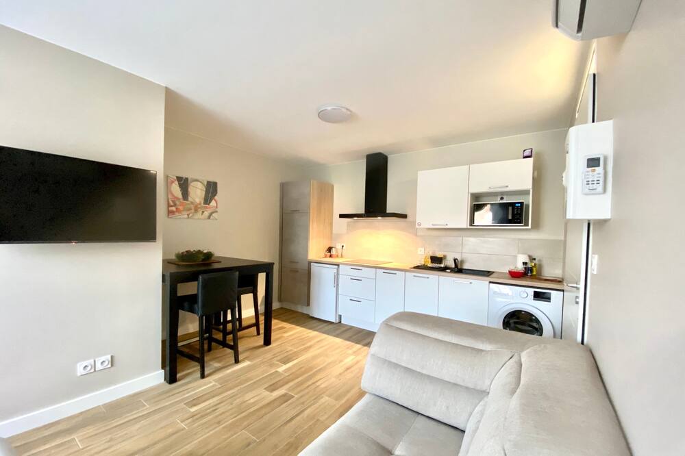 Photo of Livingroom in Arenes Romaines - Saint-Martin-du-Touch