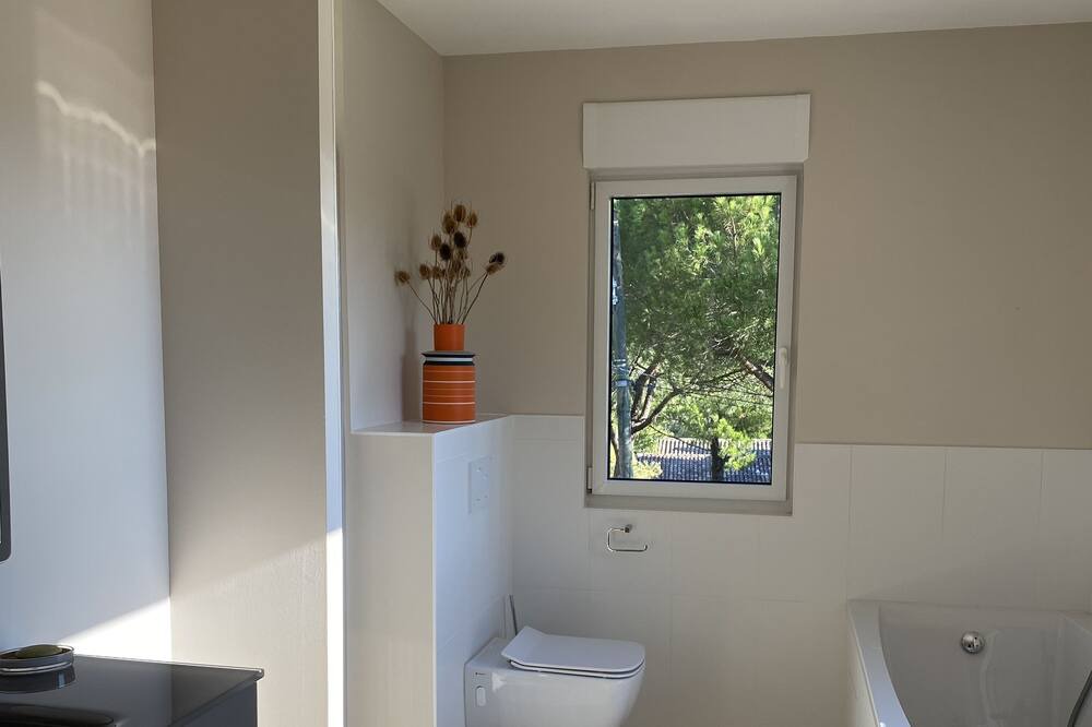 Photo of Bathroom in Saint-Andre-de-Roquepertuis