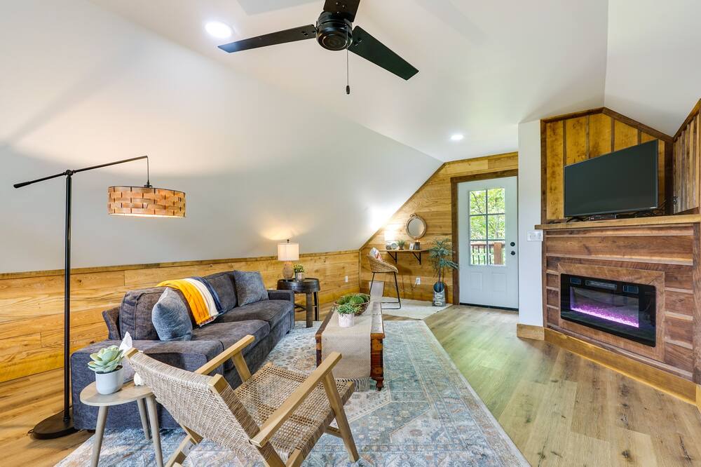 Photo of Livingroom in Brimfield