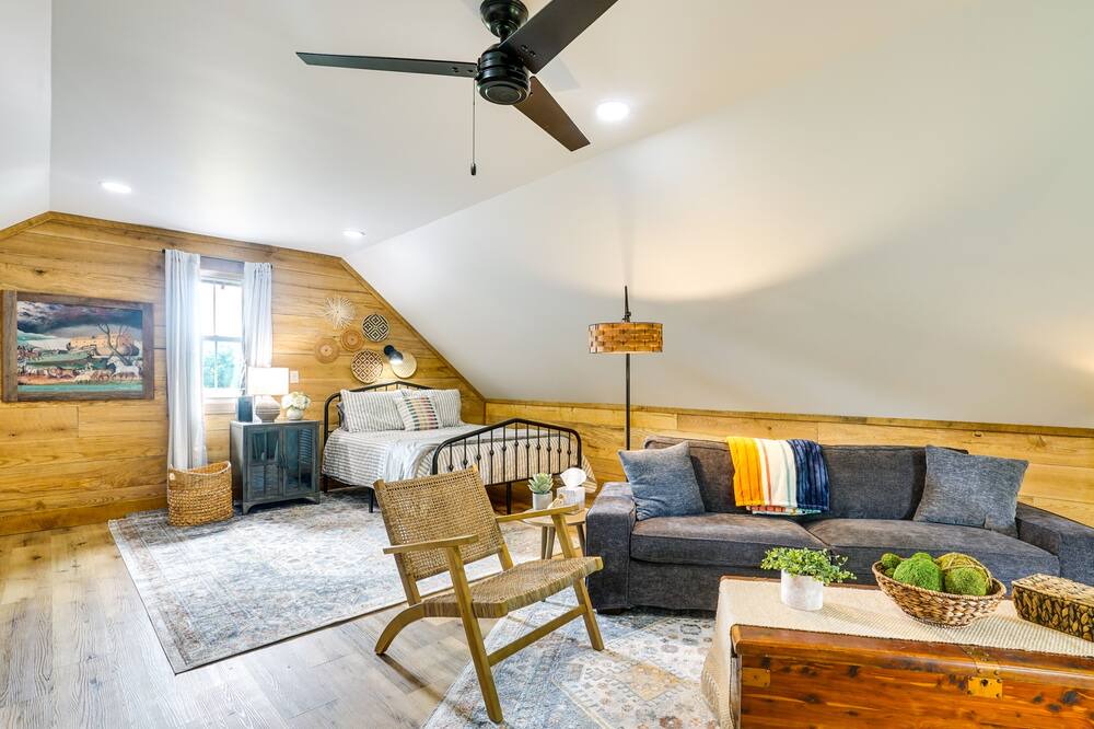 Photo of Livingroom in Brimfield