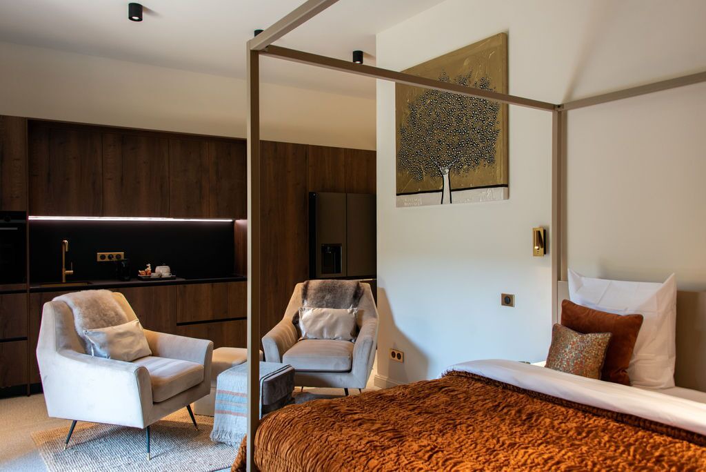 Photo of Others in Paradou