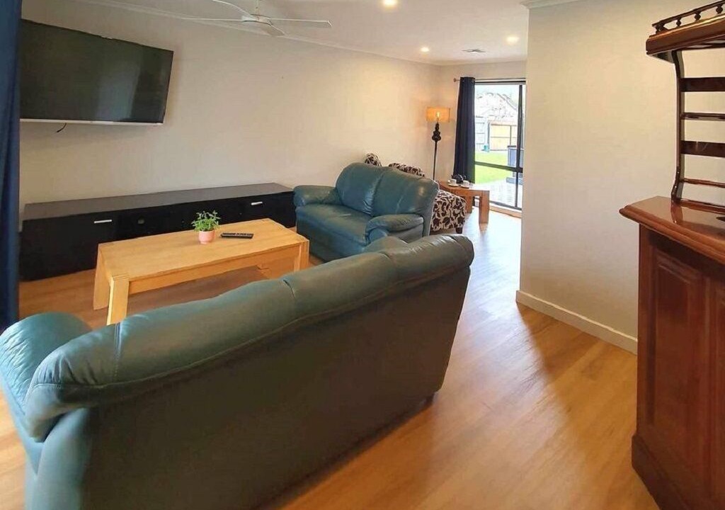 Photo of Others in Sunbury