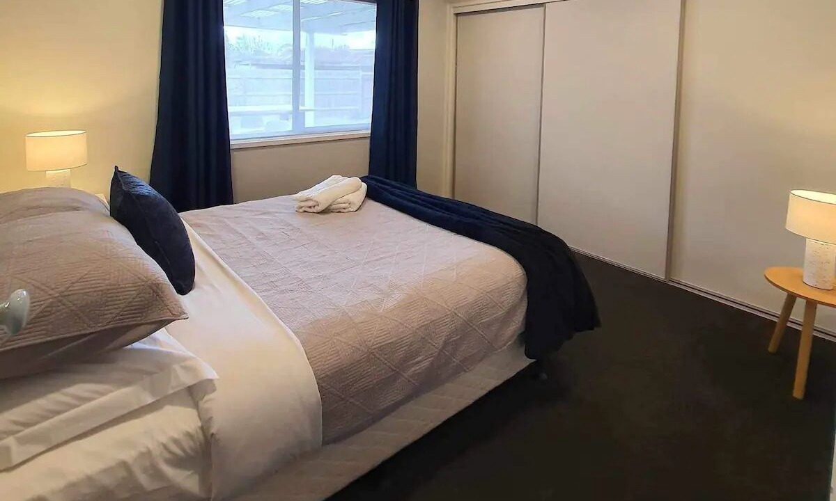 Photo of Others in Sunbury