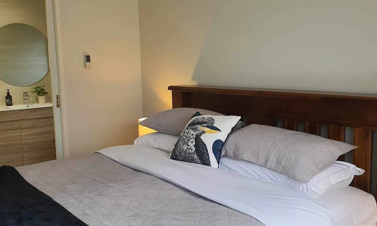 Photo of Others in Sunbury