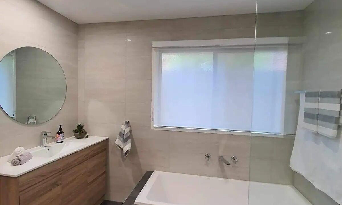 Photo of Others in Sunbury