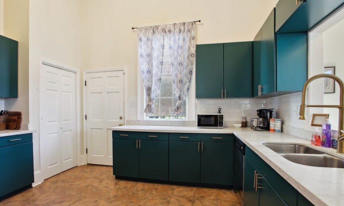 Photo of Kitchen in Saint Thomas Development