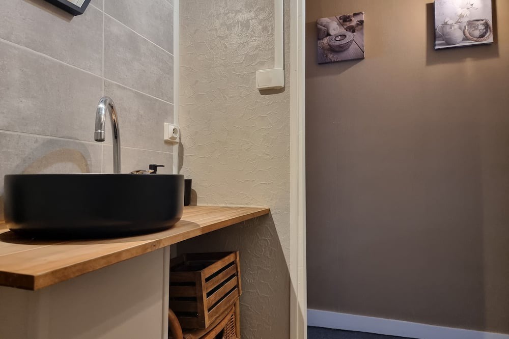 Photo of Bathroom in Piegut-Pluviers