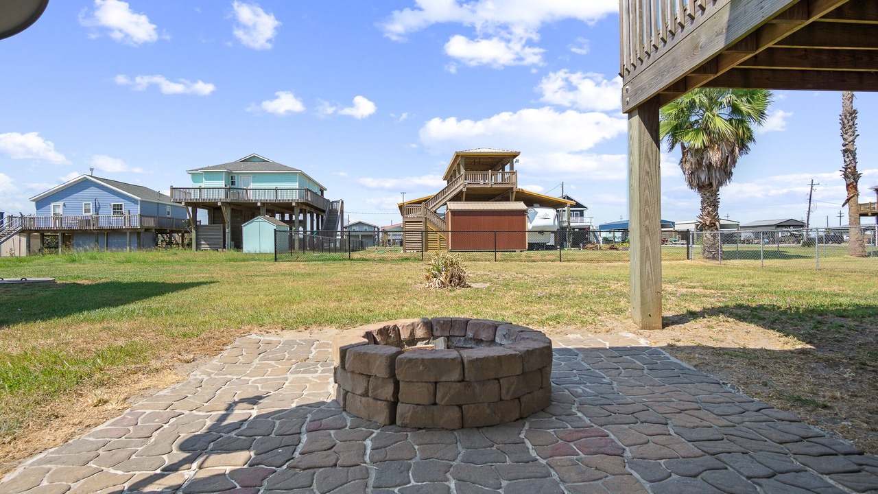 Photo of Patio Balcony in Crystal Beach