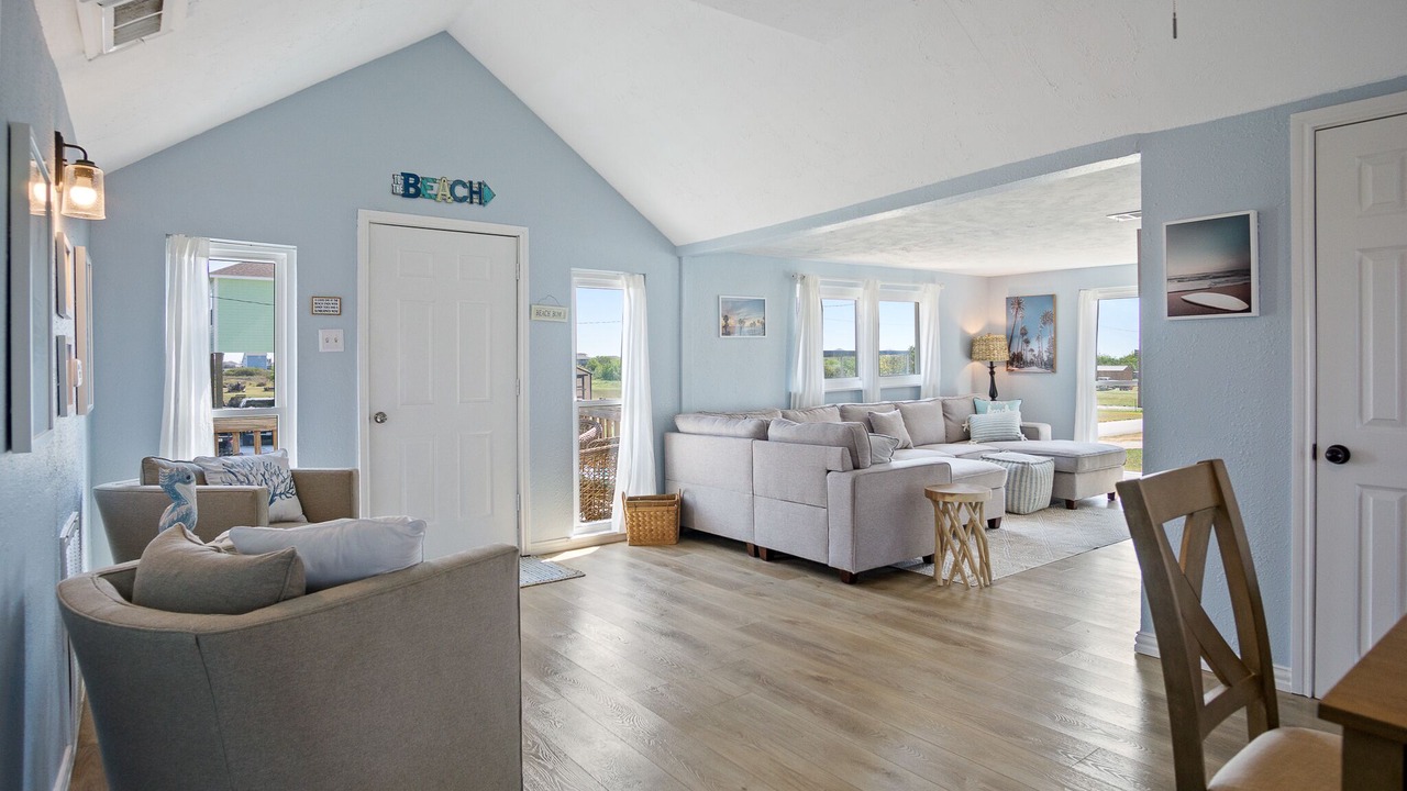 Photo of Livingroom in Crystal Beach