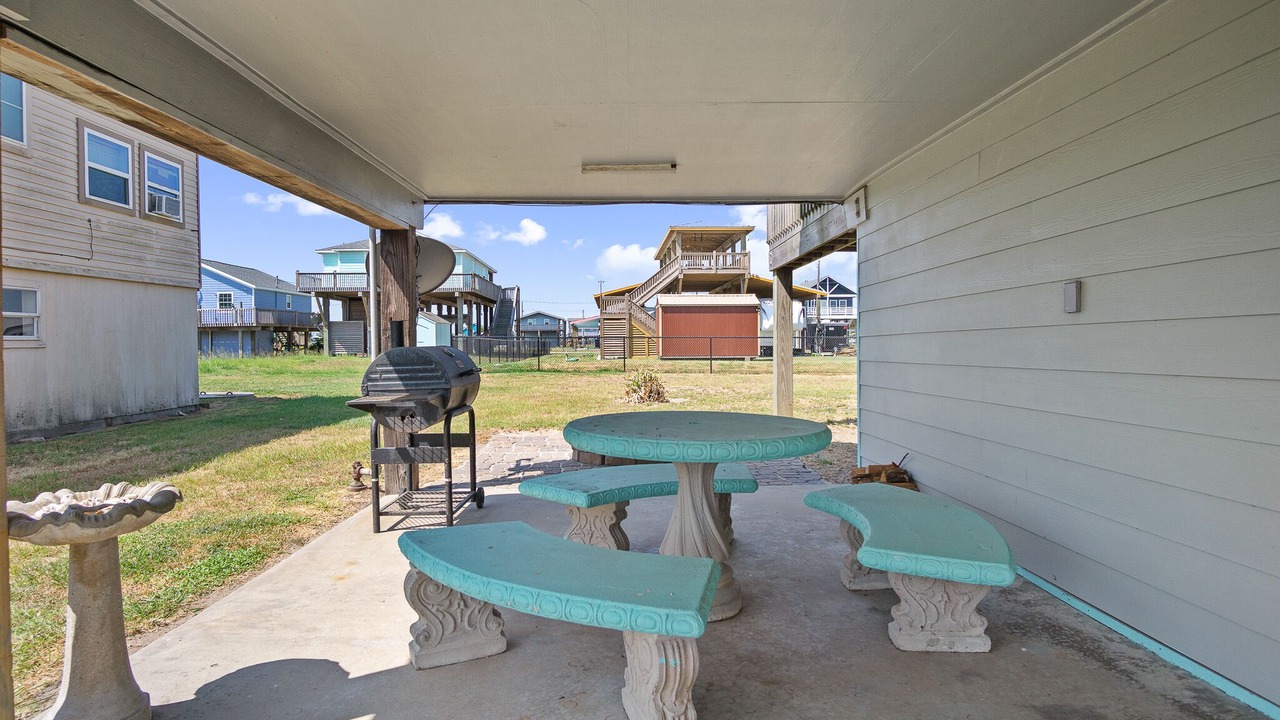 Photo of Patio Balcony in Crystal Beach