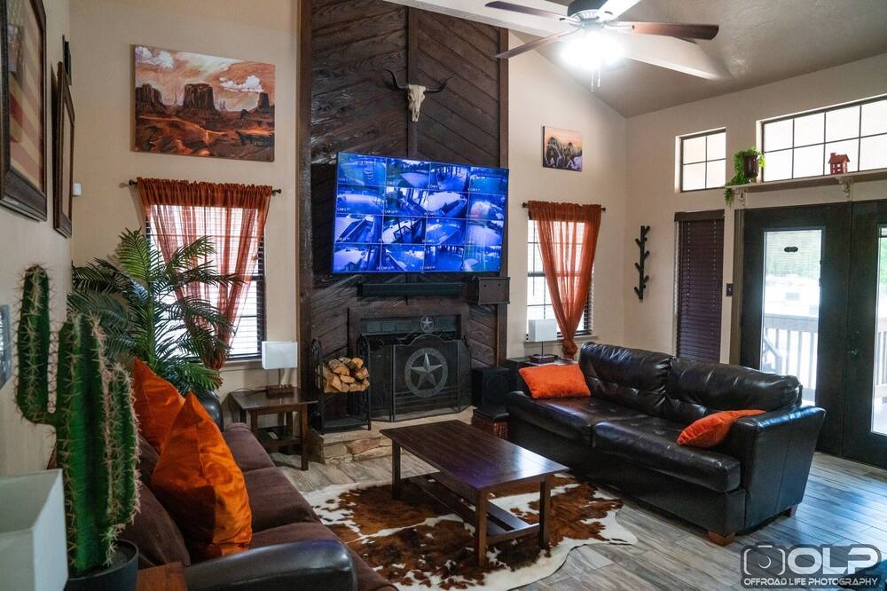 Photo of Livingroom in Barrett