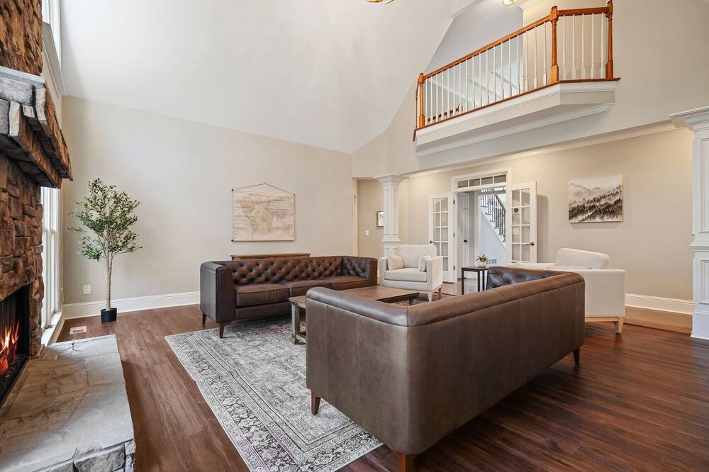 Photo of Livingroom in Canton