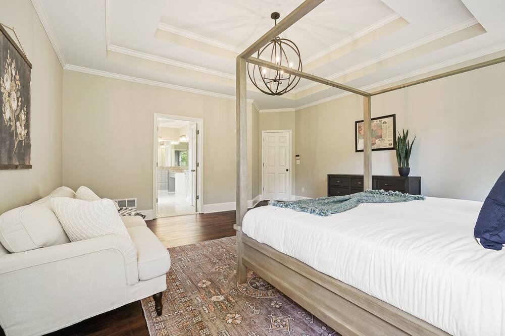 Photo of Bedroom in Canton