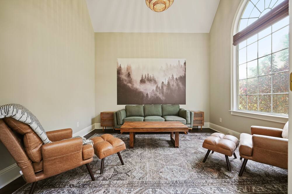Photo of Livingroom in Canton