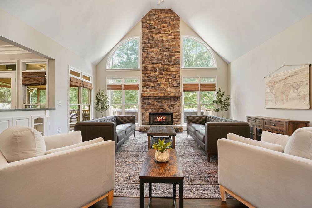 Photo of Livingroom in Canton