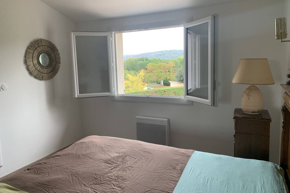 Photo of Bedroom in Villefranche-de-Rouergue