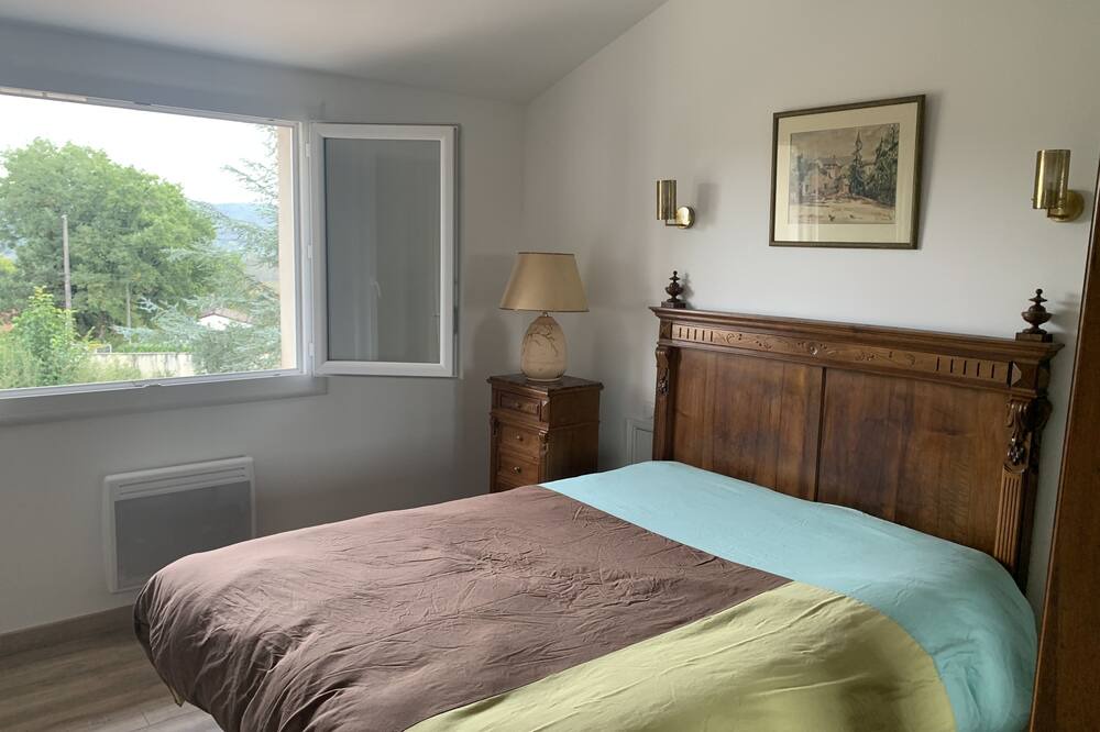 Photo of Bedroom in Villefranche-de-Rouergue