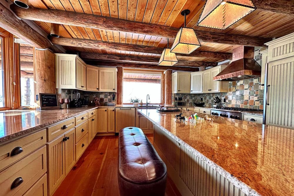 Photo of Others in Roberts