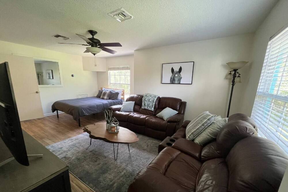 Photo of Livingroom in Palm City