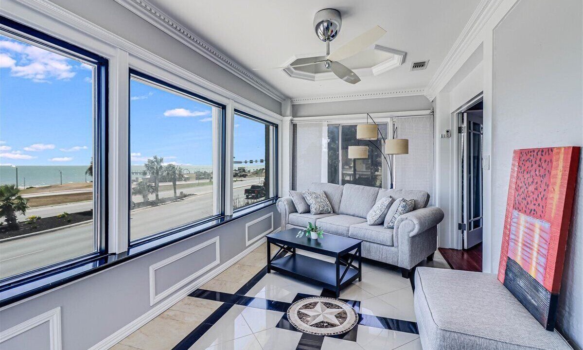 Photo of Livingroom in Del Mar