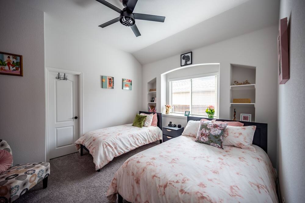 Photo of Bedroom in Royse City