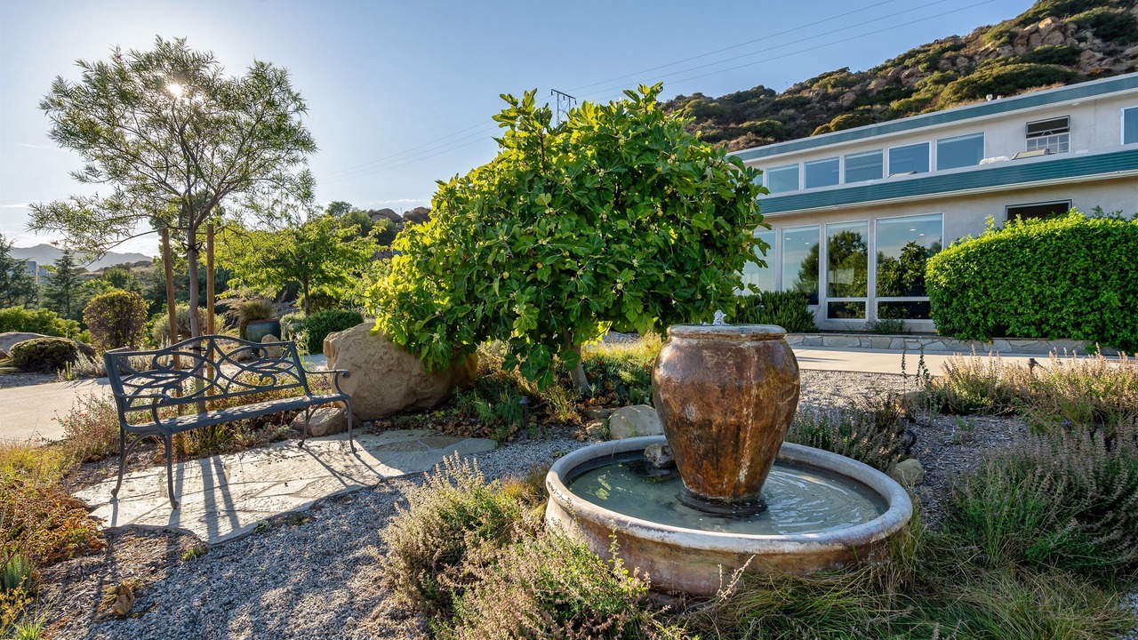 Photo of Outdoor in Canoga Park