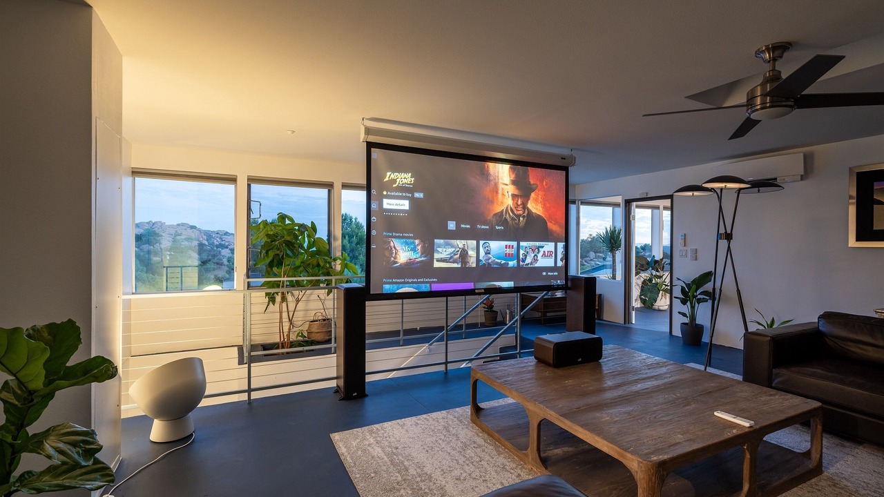 Photo of Livingroom in Canoga Park