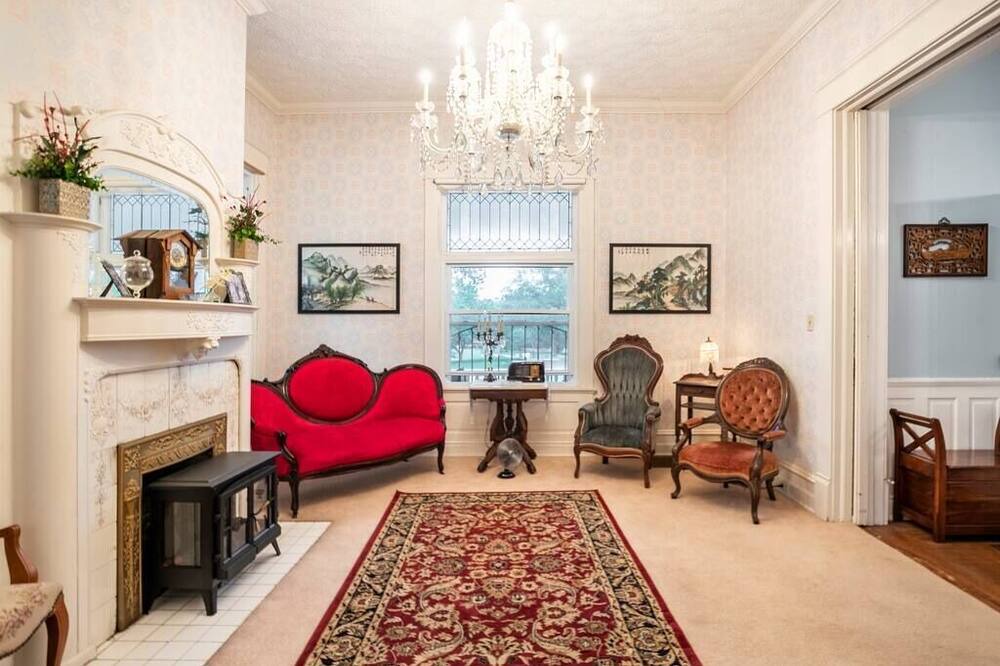 Photo of Bedroom in Roanoke