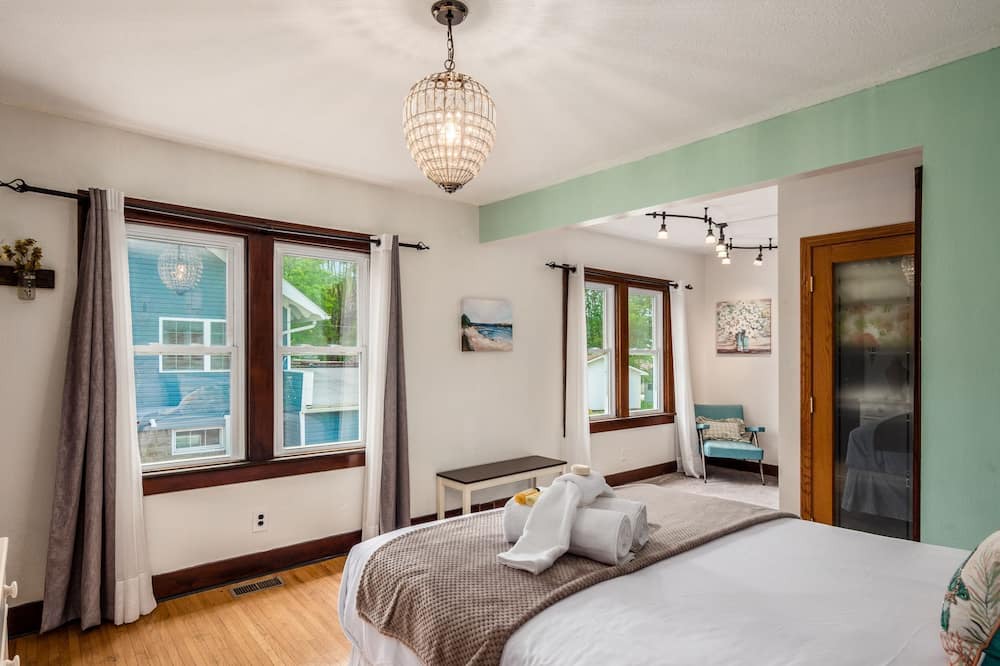 Photo of Others in Russells Point