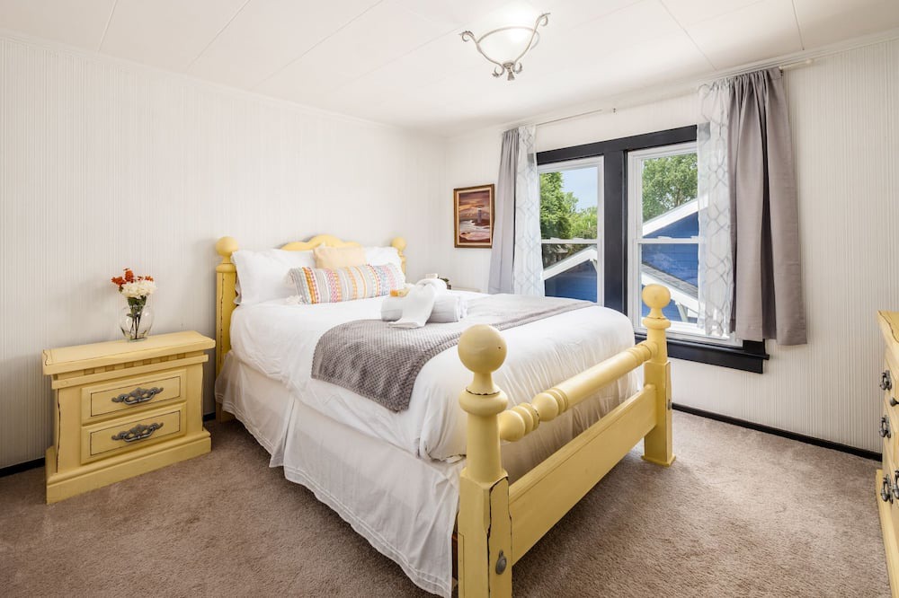 Photo of Others in Russells Point