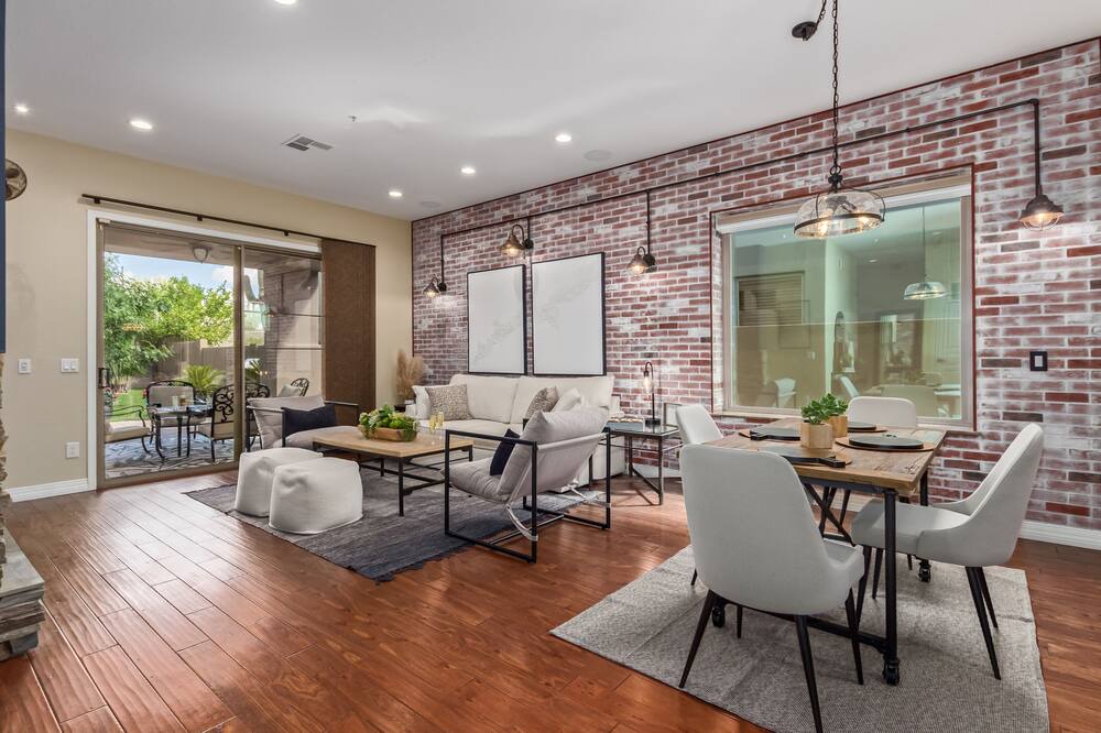 Photo of Livingroom in Legend Trail