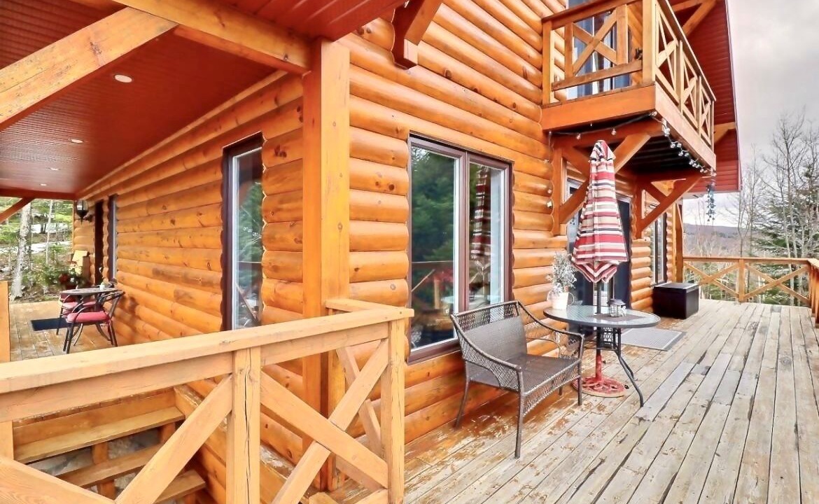Photo of Patio Balcony in Sainte-Adele