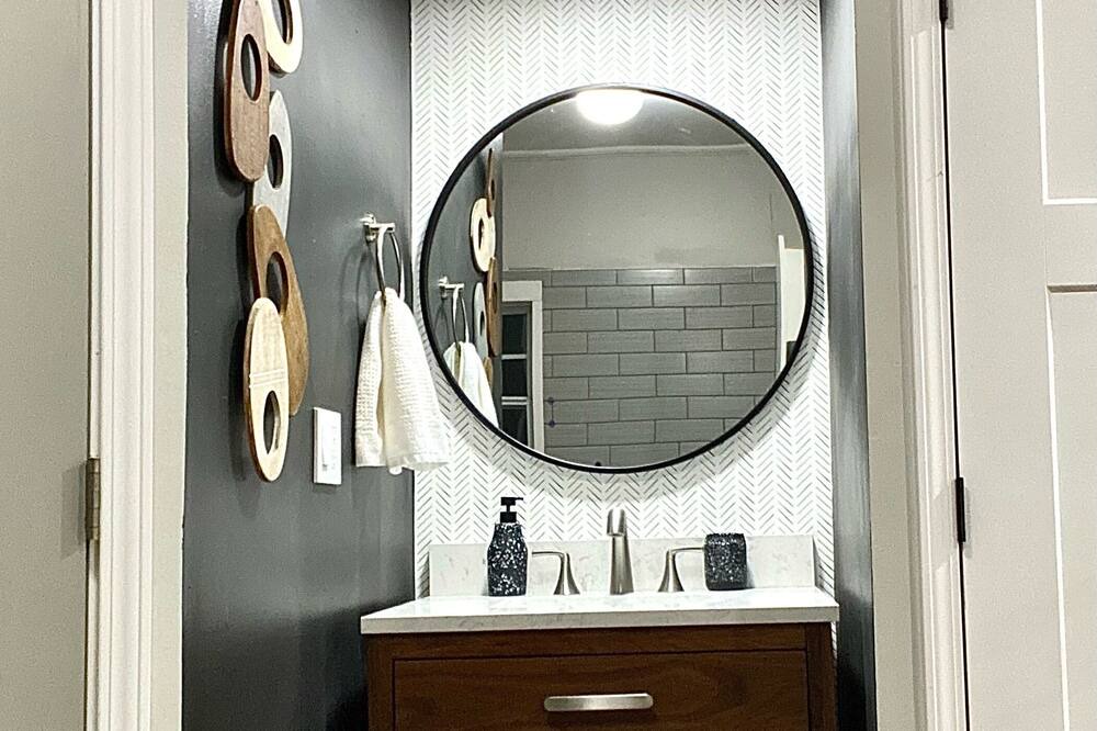 Photo of Bathroom in Hillcrest