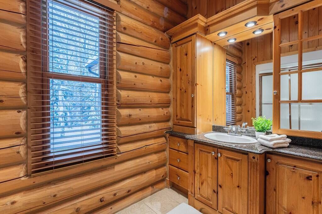 Photo of Bathroom in Fiddler Lake Resort