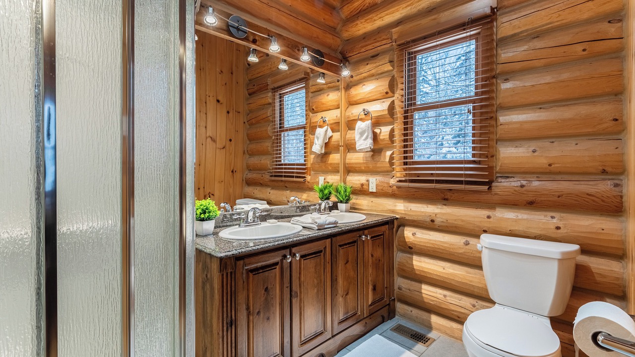 Photo of Bathroom in Fiddler Lake Resort