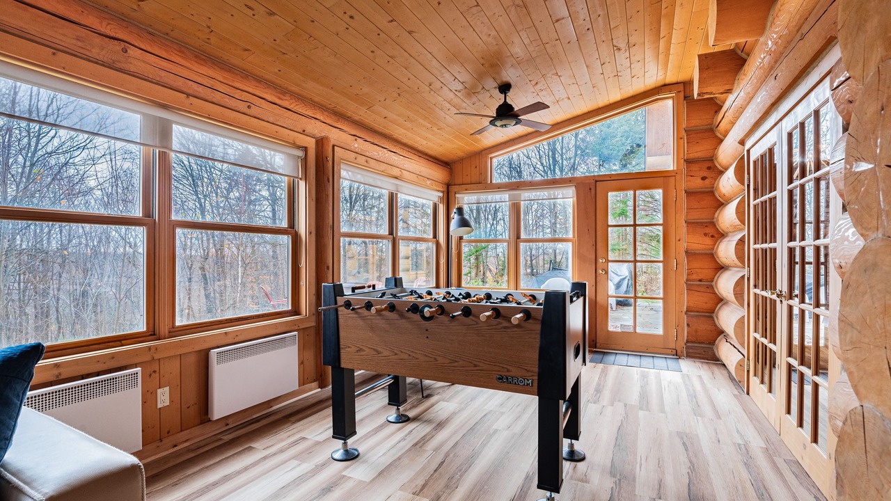 Photo of Bedroom in Fiddler Lake Resort