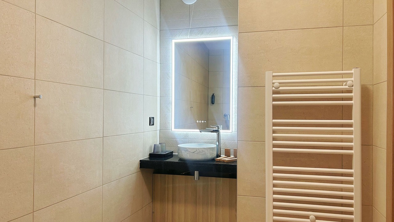 Photo of Bathroom in Louis Bertrand-Mirabeau-Semard