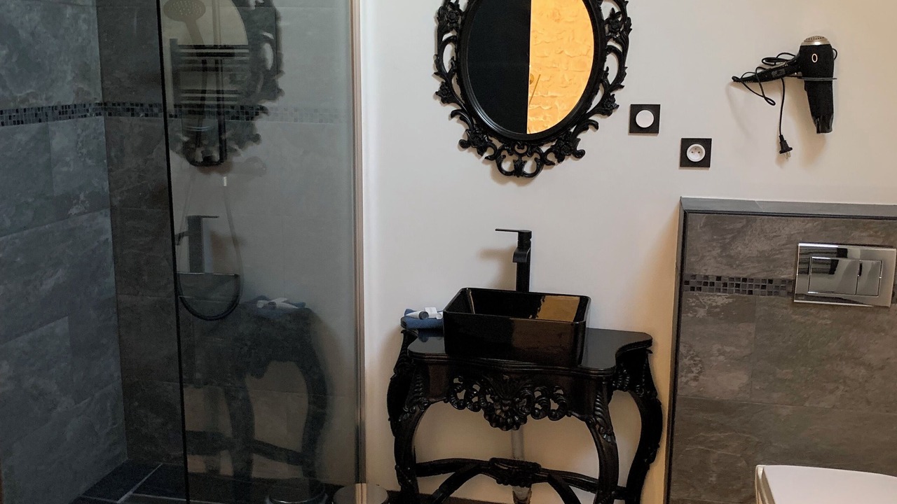 Photo of Bathroom in Treuzy-Levelay