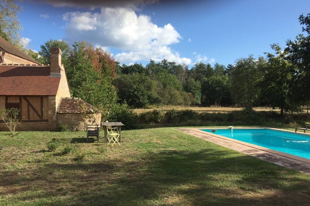 Photo of Outdoor in La Ferte-Saint-Aubin