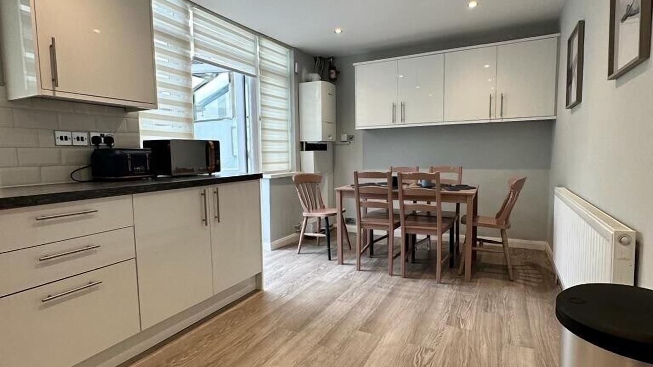 Photo of Kitchen in Enfield Lock