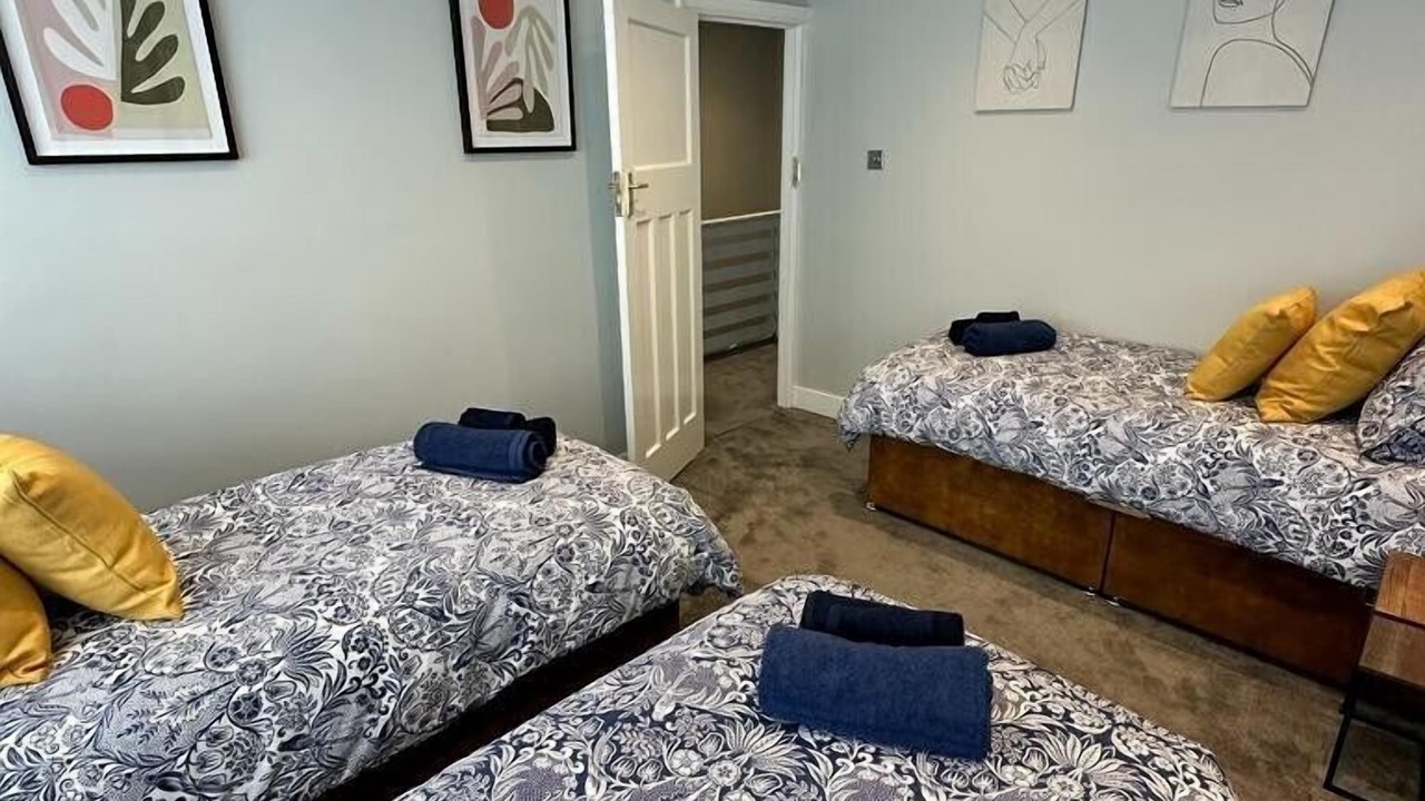 Photo of Others in Enfield Lock