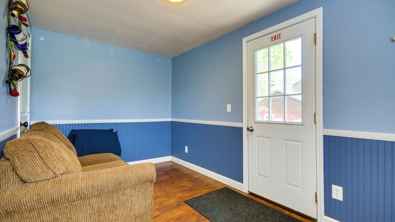 Photo of Others in Hermann