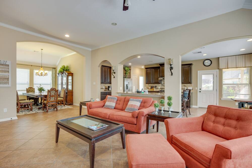 Photo of Livingroom in Spring