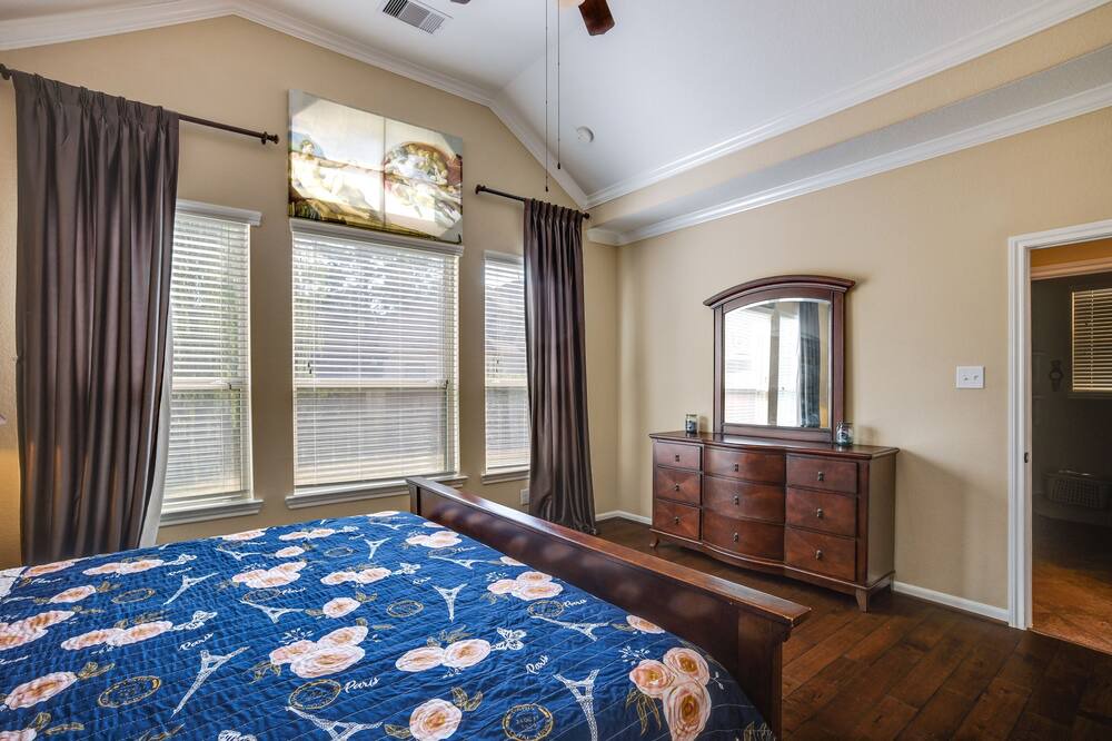 Photo of Bedroom in Spring