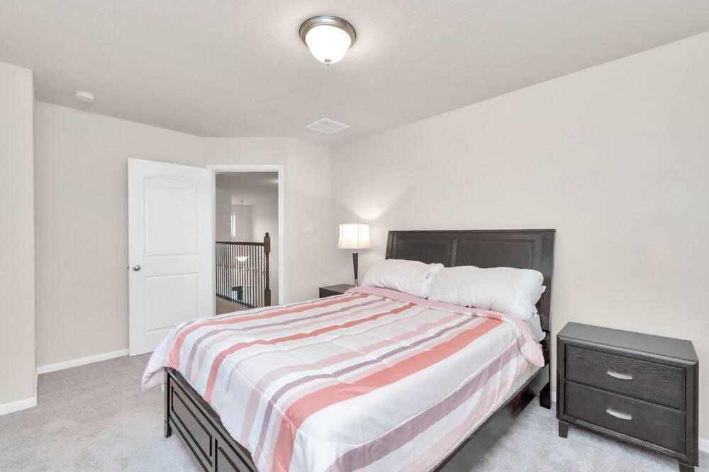 Photo of Bedroom in Katy