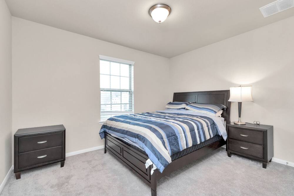 Photo of Bedroom in Katy