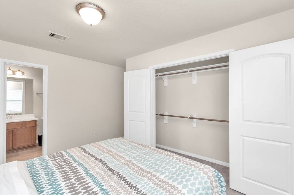 Photo of Bedroom in Katy